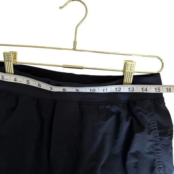 Fabletics The Franchise Short Men's L Light Black Activewear Quick Drying - Picture 6 of 7